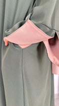 Carica l'immagine nel visualizzatore della galleria, Abaya bicolour verde militare maniche taupe