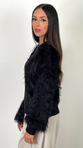 Bild in Galerie-Betrachter laden, Fluffy Chic Sweater – Maglione con Maniche Effetto Pelliccia