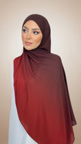 Carica l'immagine nel visualizzatore della galleria, Ombre Flow Hijab Burgundy