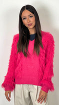 Bild in Galerie-Betrachter laden, Fluffy Chic Sweater – Maglione con Maniche Effetto Pelliccia