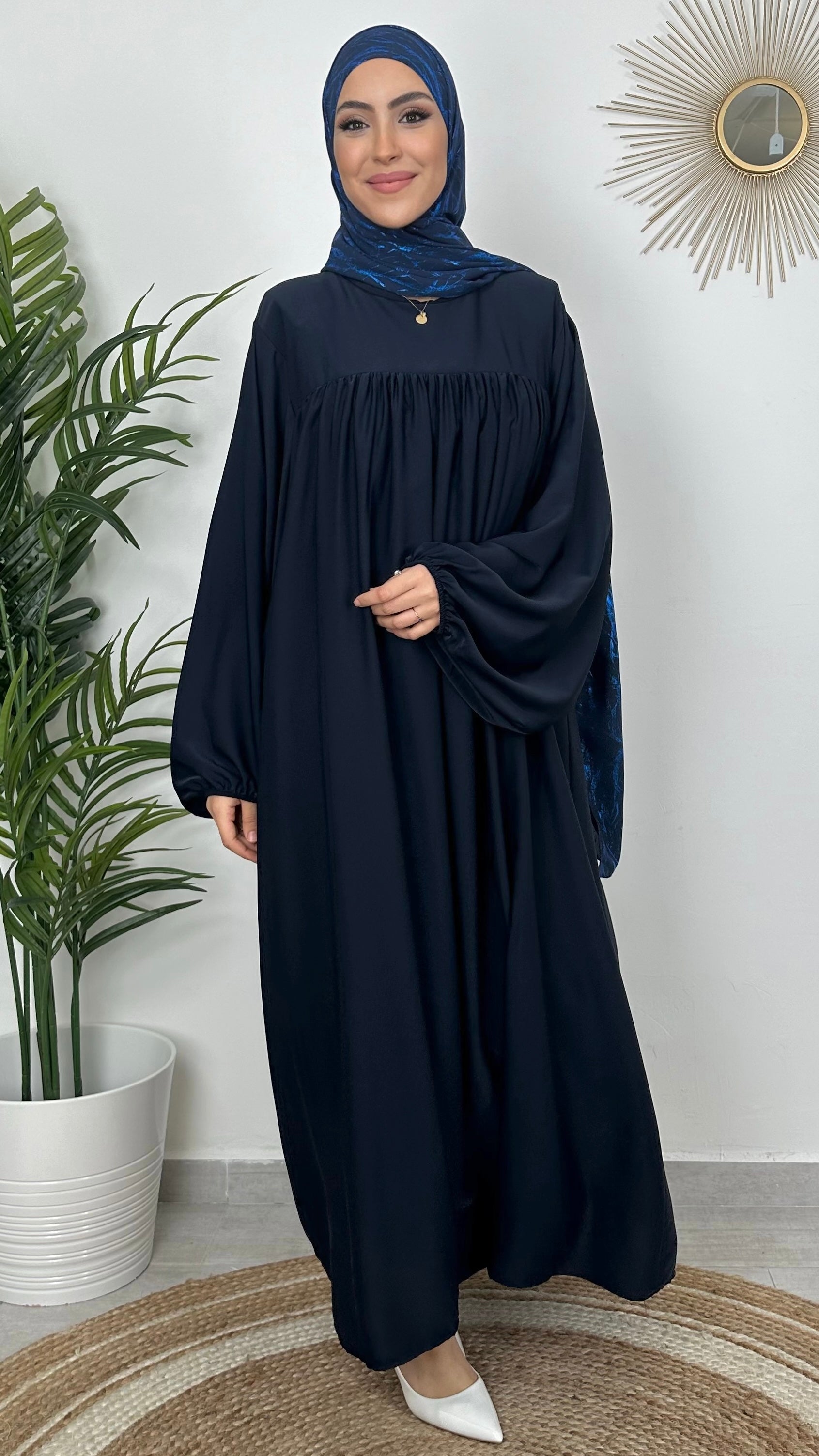 Abaya premaman, abaya larga , abaya con zip per allattare, Hijab , Hijab Paradise, maniche larghe, donna musulmana, tacchi , blu notte