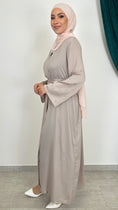 Carica l'immagine nel visualizzatore della galleria, Abaya Classic Satistripes maniche strass Y