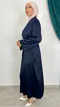Carica l'immagine nel visualizzatore della galleria, Abaya Classic Satistripes maniche strass Y
