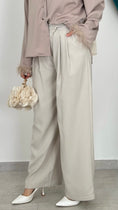 Carica l'immagine nel visualizzatore della galleria, Pantalone elegante beige