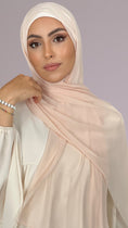 Carica l'immagine nel visualizzatore della galleria, Hijab Chiffon Crepe pelle chiaro - Hijab Paradise Hijab, chador, velo, turbante, foulard, copricapo, musulmano, islamico, sciarpa, trasparente, chiffon crepe
