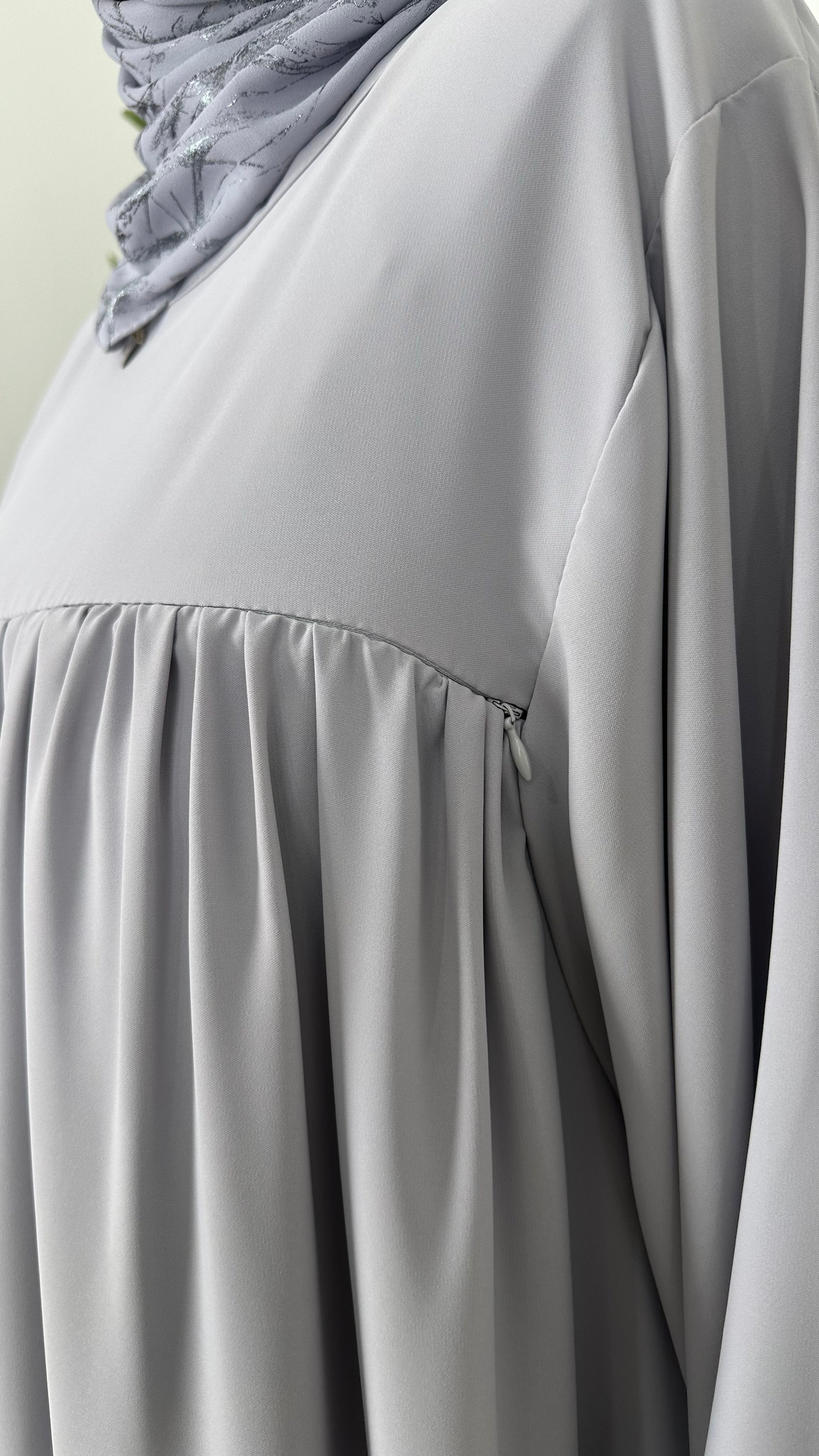 Abaya premaman, abaya larga , abaya con zip per allattare, Hijab , Hijab Paradise, maniche larghe, donna musulmana, tacchi , grigio 