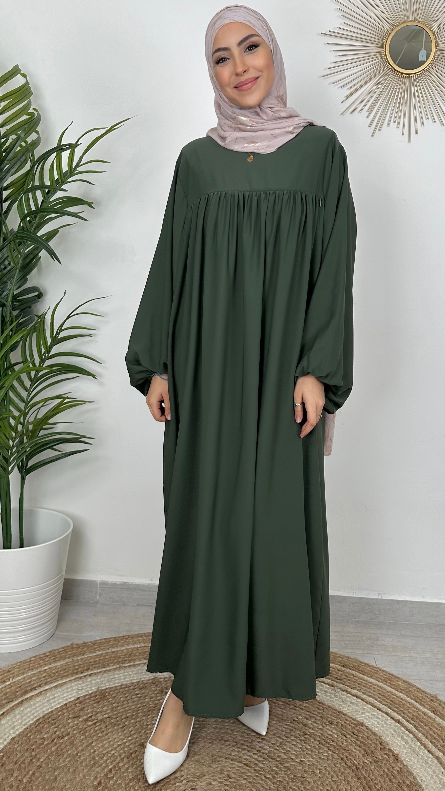 Abaya premaman, abaya larga , abaya con zip per allattare, Hijab , Hijab Paradise, maniche larghe, donna musulmana, tacchi