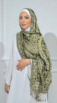 Carica l'immagine nel visualizzatore della galleria, Royal Paisley Pashmina Green & Gold