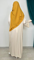 Carica l'immagine nel visualizzatore della galleria, Abito beige e honey con hijab