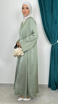 Carica l'immagine nel visualizzatore della galleria, Abaya Satin verde - Hijab Paradise