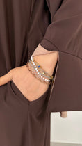 Carica l'immagine nel visualizzatore della galleria, Abaya bicolour marrone maniche taupe