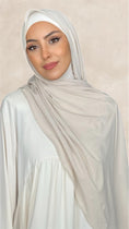 Carica l'immagine nel visualizzatore della galleria, Slim Hijab Almond
