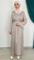 Carica l'immagine nel visualizzatore della galleria, Abaya Classic Satistripes maniche strass Y