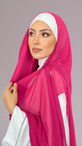 Carica l'immagine nel visualizzatore della galleria, Chiffon crepe Hijab - Fucsia Flame