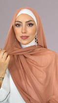 Carica l'immagine nel visualizzatore della galleria, Chiffon crepe Hijab - Desert Rose