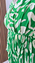 Carica l'immagine nel visualizzatore della galleria, Vestito gonna plissettata Verde