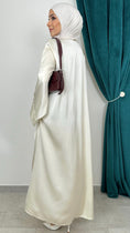 Carica l'immagine nel visualizzatore della galleria, Abaya Satin Bianco panna - Hijab Paradise
