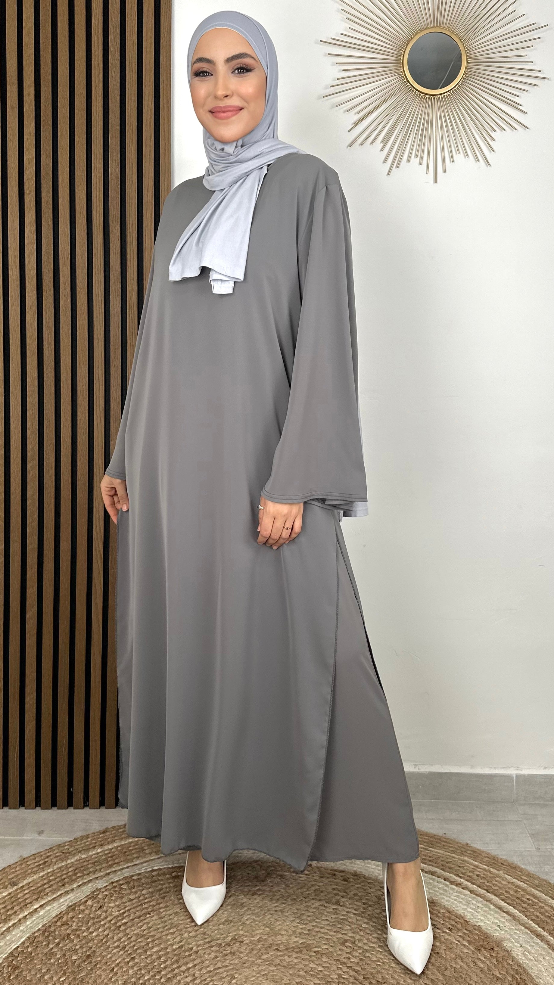 Twin con Pantalone ,  Talpa, Hijab Paradise , abaya lunga , due pezzi, pantalone, tunica con spacco laterale , donna musulmana, sorriso, jersey , abaya  grigia 