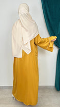 Carica l'immagine nel visualizzatore della galleria, Abito honey e beige con hijab
