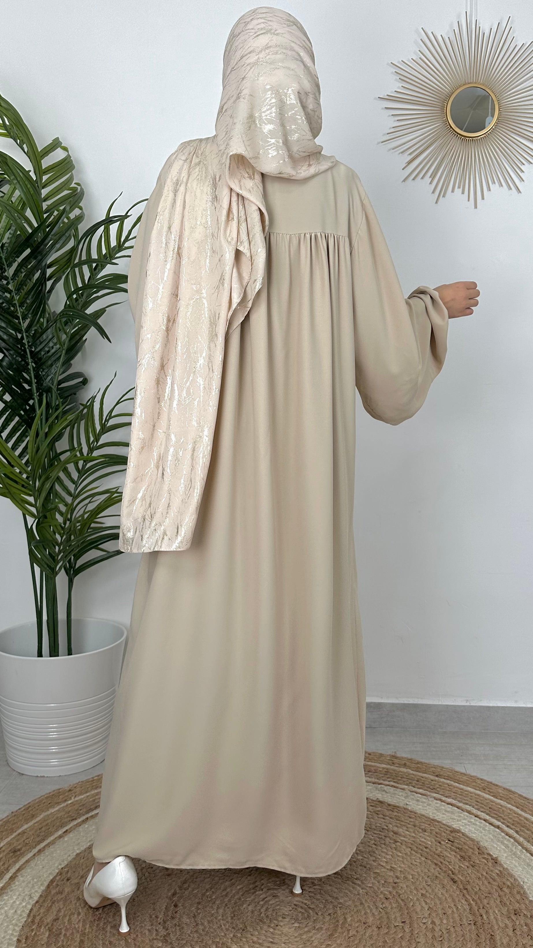 Abaya premaman, abaya larga , abaya con zip per allattare, Hijab , Hijab Paradise, maniche larghe, donna musulmana, tacchi , beige