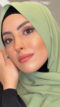 Bild in Galerie-Betrachter laden, Hijab PREMIUM CHIFFON Verde Trifoglio - Hijab Paradise