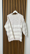 Carica l'immagine nel visualizzatore della galleria, Maglione “Cozy Stripes Knit”