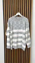 Carica l'immagine nel visualizzatore della galleria, Maglione “Cozy Stripes Knit”