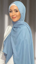 Carica l'immagine nel visualizzatore della galleria, Hijab, chador, velo, turbante, foulard, copricapo, musulmano, islamico, sciarpa, Hijab Glowy Crepe Celeste pastello

