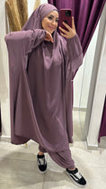 Carica l'immagine nel visualizzatore della galleria, Abito preghiera, gonna, donna islamica, cuffia bianche, sorriso, vestito lungo, velo khimar, copricapo, jilbab , violetto , Hijab Paradise
