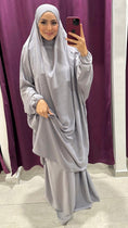 Carica l'immagine nel visualizzatore della galleria, Abito preghiera, gonna, donna islamica, cuffia bianche, sorriso, vestito lungo, velo khimar, copricapo, jilbab , silver. Hijab Paradise