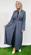 Carica l'immagine nel visualizzatore della galleria, Kimono, aperto, tinta unita, Hijab Paradise, cintura in vita, maniche larghe, vestito islamico, vestito modest, ciano chiaro, velo beaje, tacchi bianchi
