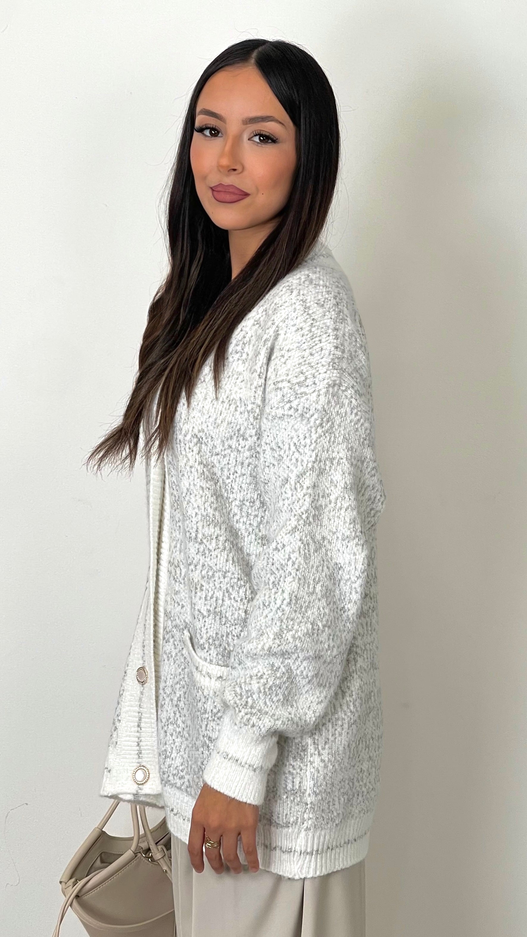 Cardigan “Elegant Knit Button”