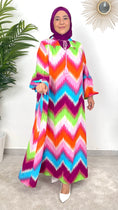 Carica l'immagine nel visualizzatore della galleria, Colorful Dress Rosa, fantasia a zig zag, verde, azzurro; rosa, arancio, over, maniche larghe arricciate, Hijab, donna musulmana; abito modest, colori fluo
