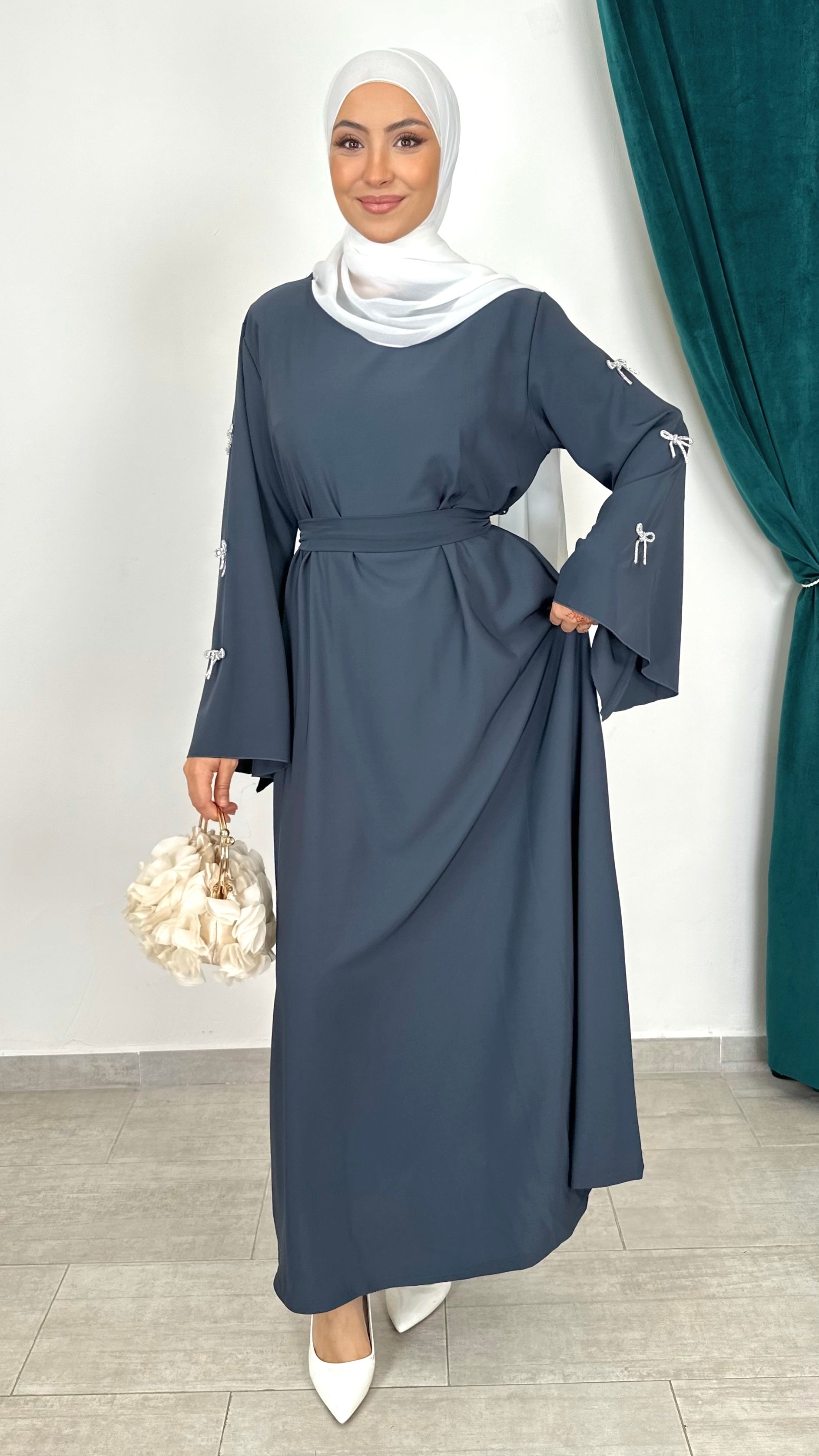 Abito con dettagli Bow 🎀