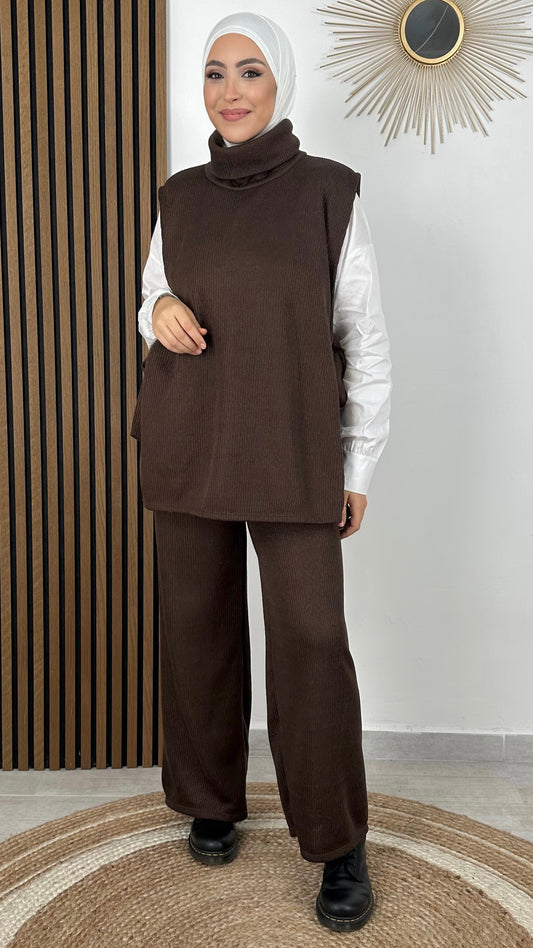 Completo Laces -tre pezzi - camicia- completo - dottor martins - donna musulmana