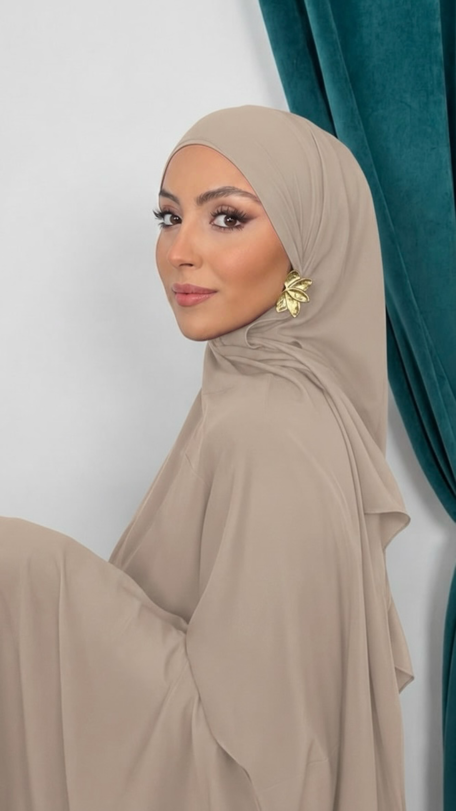 Premium Slim Hijab Beige Scuro