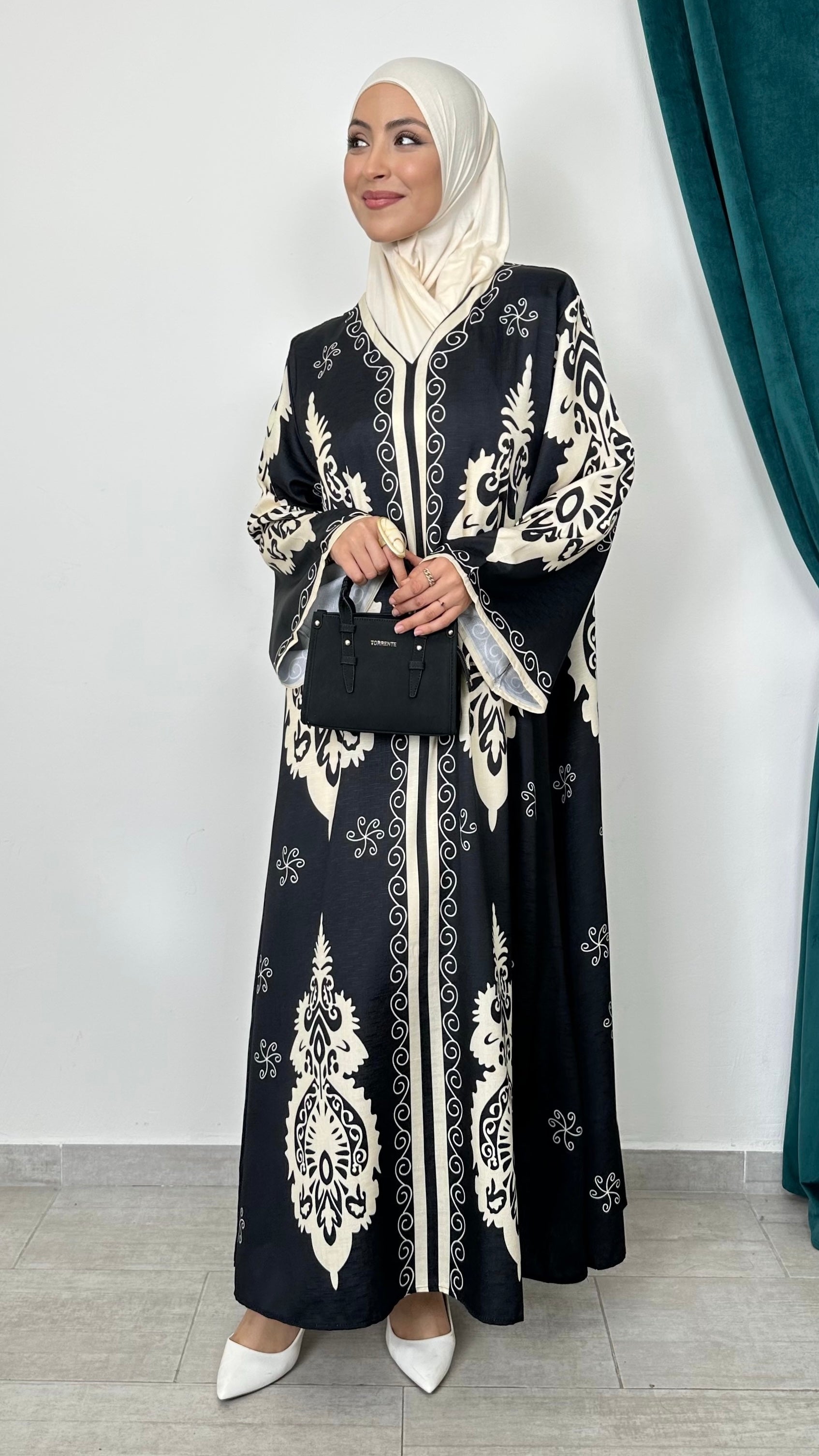 Arabesque Abaya Nero - Hijab Paradise 
