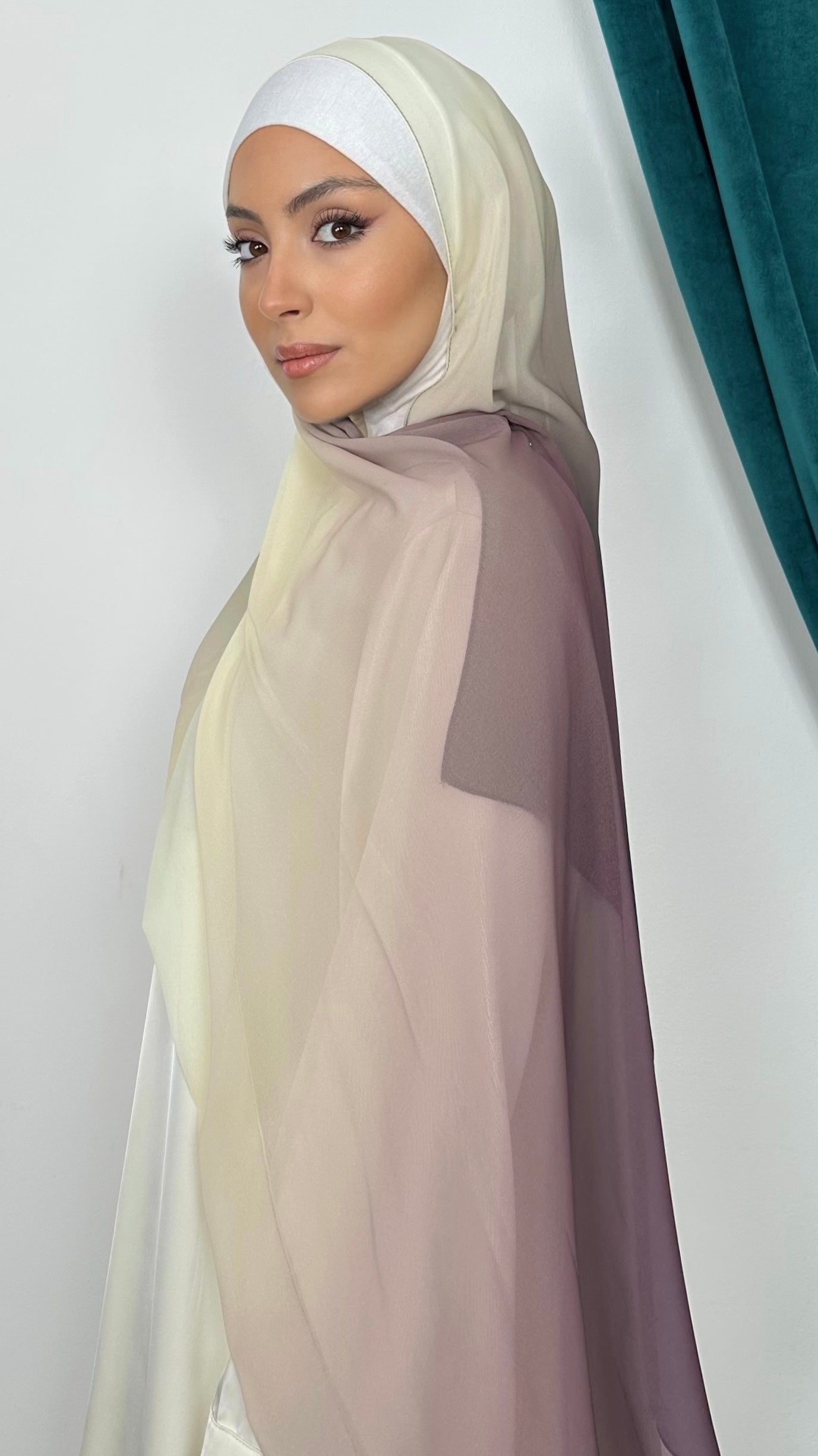 Soft Gradient Crepe - Hijab Paradise 