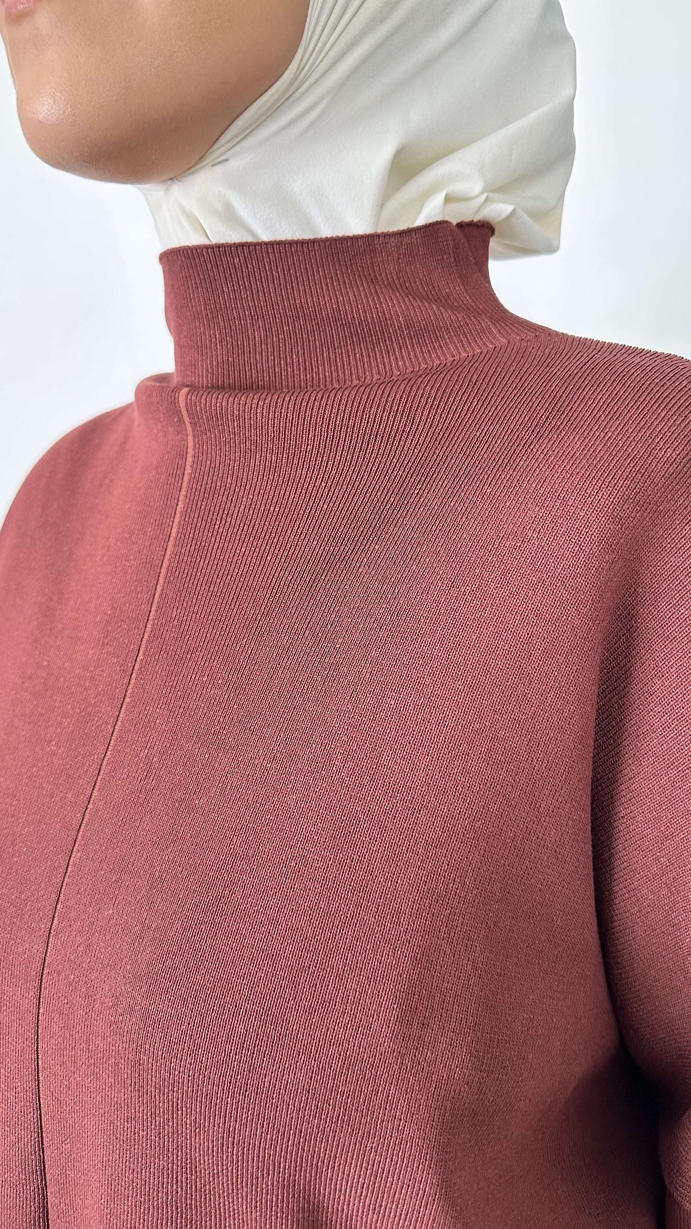 Urban Line Set – Completo in Maglia con Dettagli a Contrasto