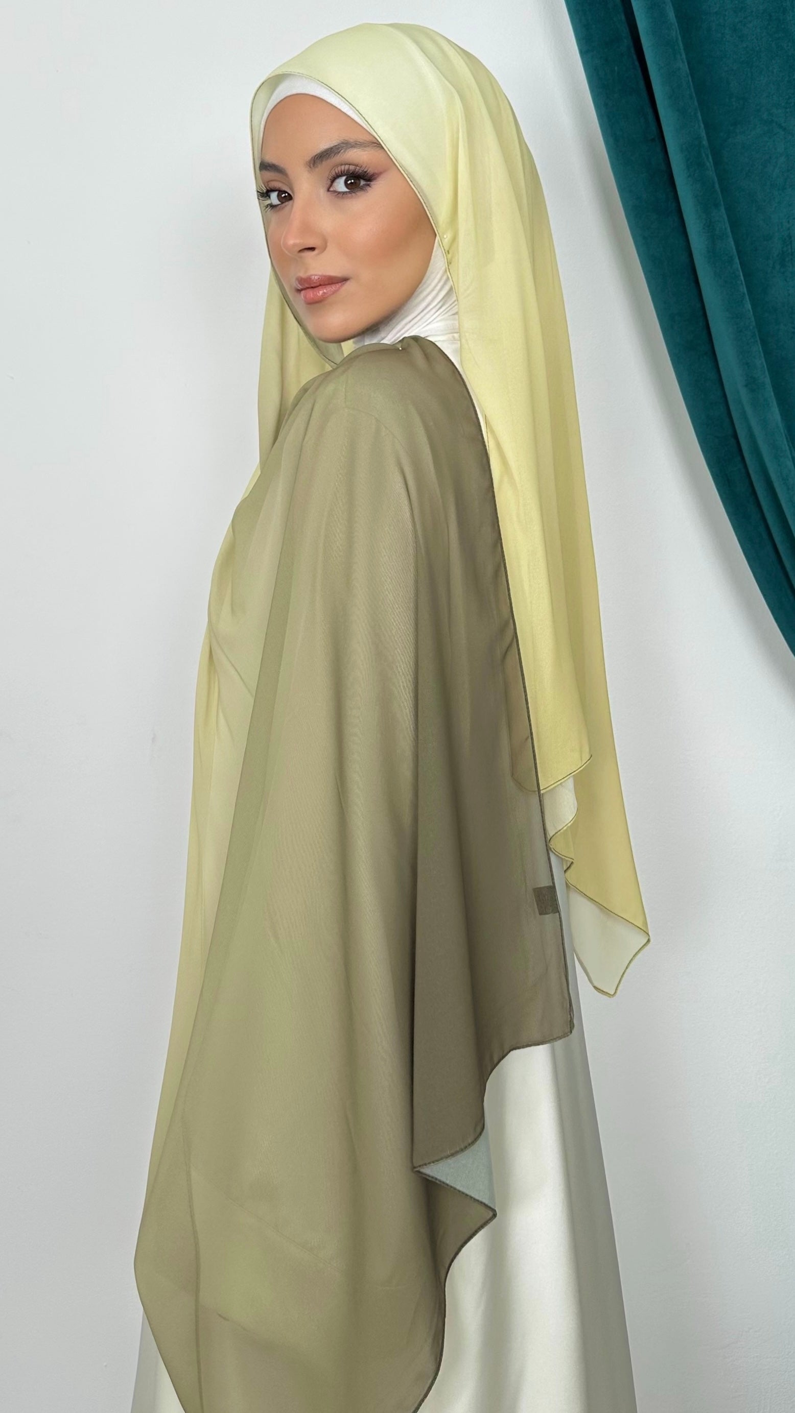 Soft Gradient Crepe - Hijab Paradise 