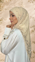 Carica l'immagine nel visualizzatore della galleria, Hijab Secret Garden
