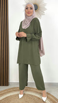 Carica l'immagine nel visualizzatore della galleria, Completo semplice, hijab , tacchi bianchi, Hijab Paradise, donna musulmana, verde militare
