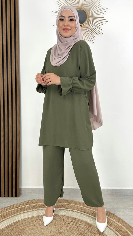 Completo semplice, hijab , tacchi bianchi, Hijab Paradise, donna musulmana, verde militare