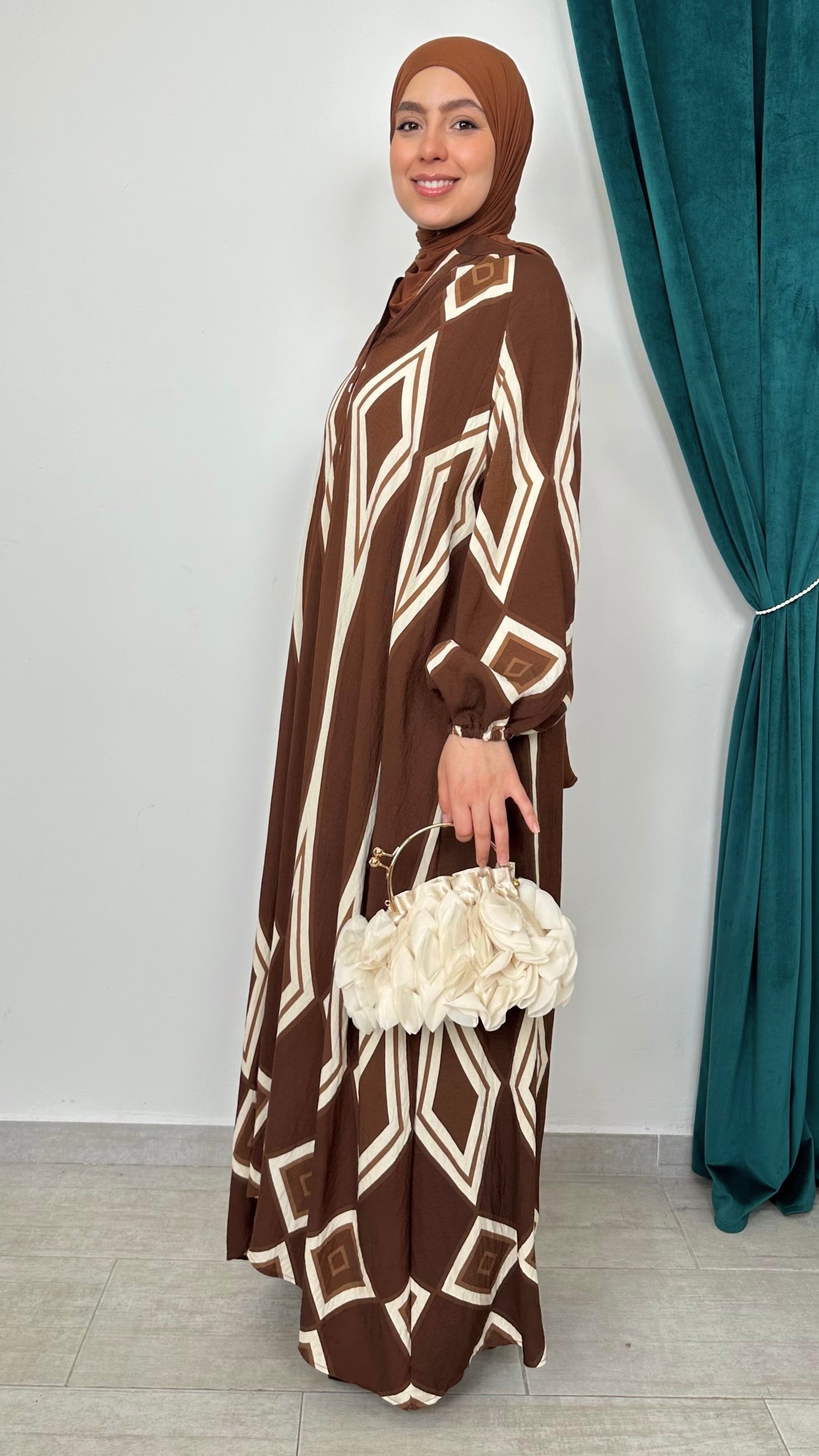 Abito lungo geometrico Marrone - Hijab Paradise 