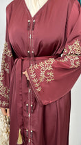 Carica l'immagine nel visualizzatore della galleria, Kaftan Abaya – Burgundy Luxe - Hijab Paradise 
