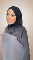Carica l'immagine nel visualizzatore della galleria, Ombre Flow Hijab BlackToGrey
