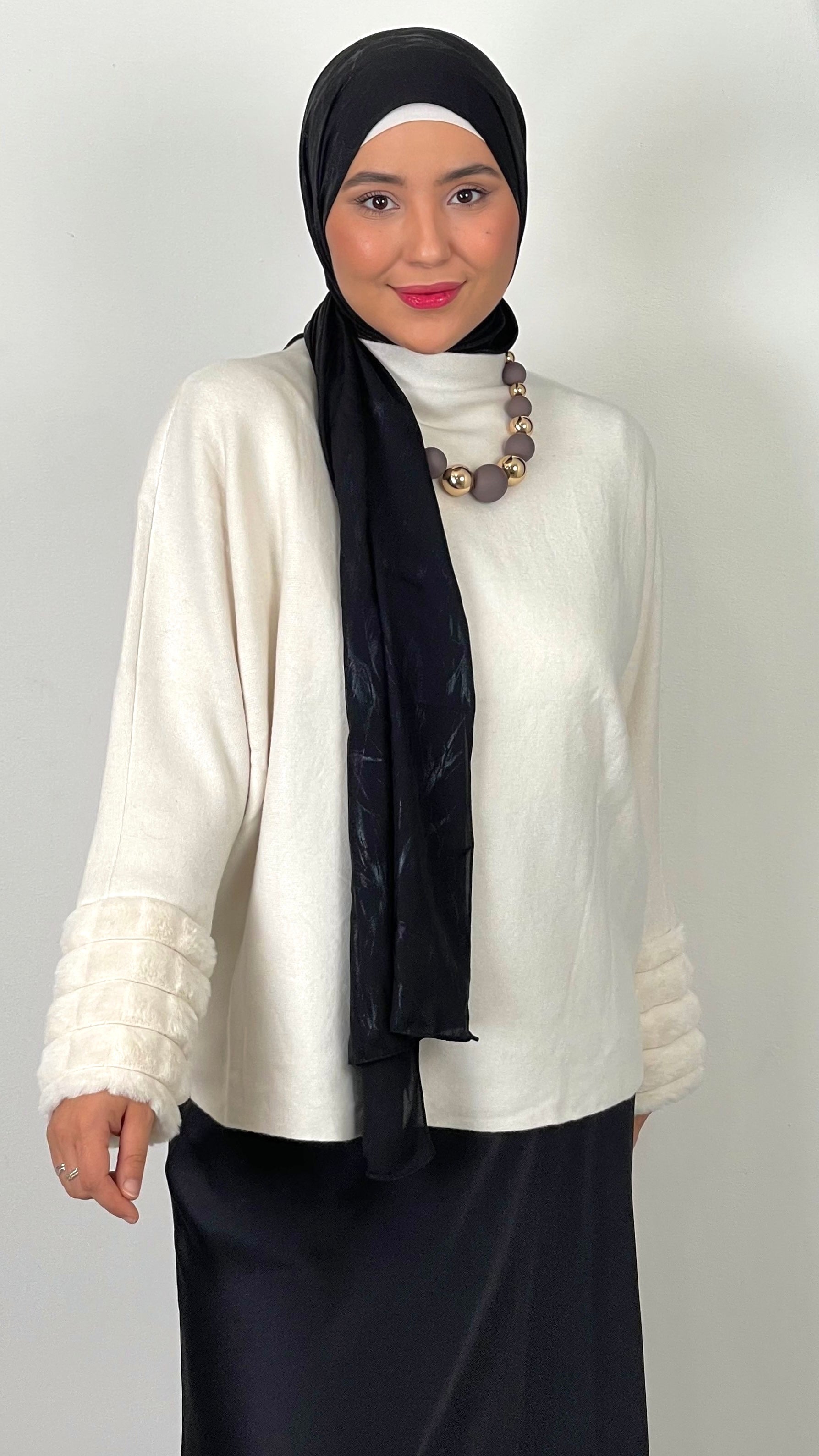 Maglione “Fur Cuffs Chic”