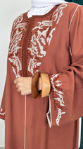 Carica l'immagine nel visualizzatore della galleria, Abaya Heritage – Terracotta - Hijab Paradise 
