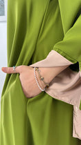 Bild in Galerie-Betrachter laden, Abaya bicolour  verde avocado, maniche ripiegate,tasche, abito da Preghiera, donna musulmana, Hijab
