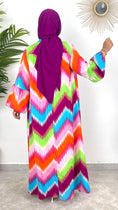 Load image into Gallery viewer, Colorful Dress Rosa, fantasia a zig zag, verde, azzurro; rosa, arancio, over, maniche larghe arricciate, Hijab, donna musulmana; abito modest, colori fluo
